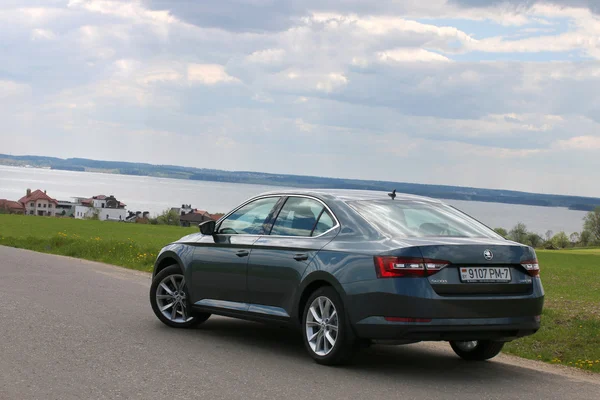 Nieuwe Skoda Superb — Stockfoto