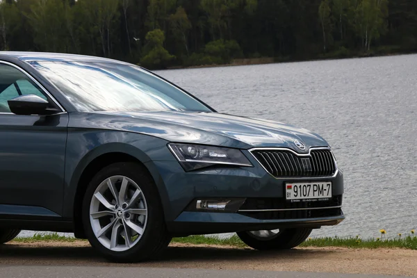 Nuevo Skoda Superb — Foto de Stock