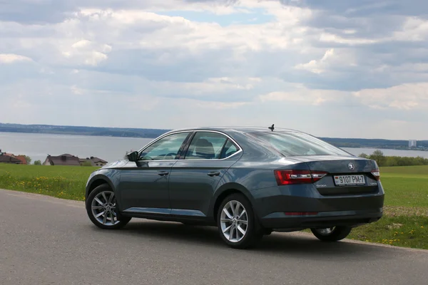 Nuevo Skoda Superb — Foto de Stock