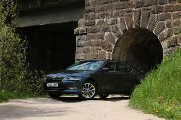 Nuevo Skoda Superb —  Fotos de Stock