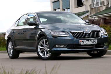 Yeni Skoda Superb