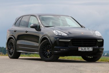 Yeni Porsche Cayenne Gts