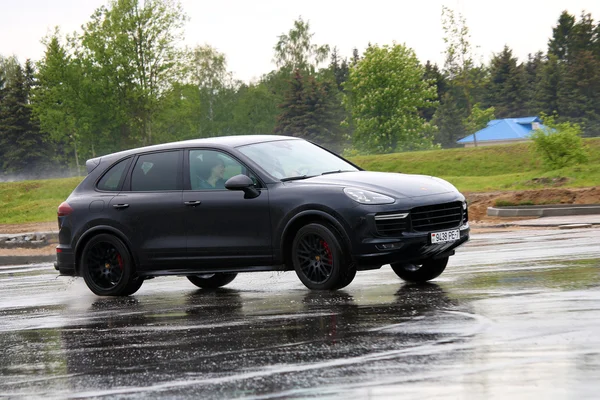 Новый Porsche Cayenne GTS — стоковое фото