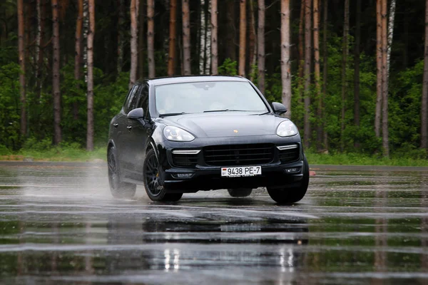 Нові Porsche Cayenne ГТС — стокове фото