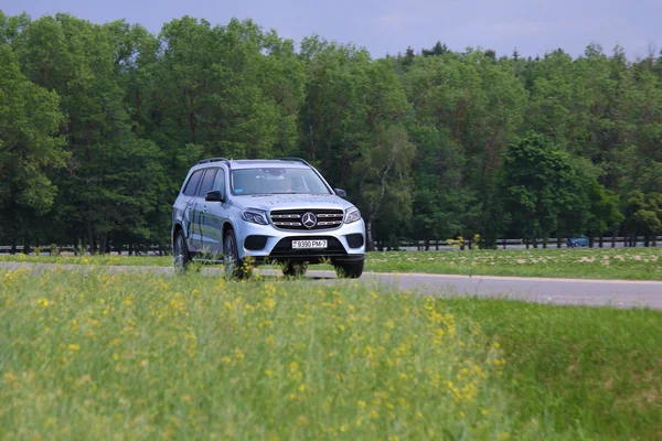 Mercedes-Benz GLS en la prueba de manejo — Foto de Stock
