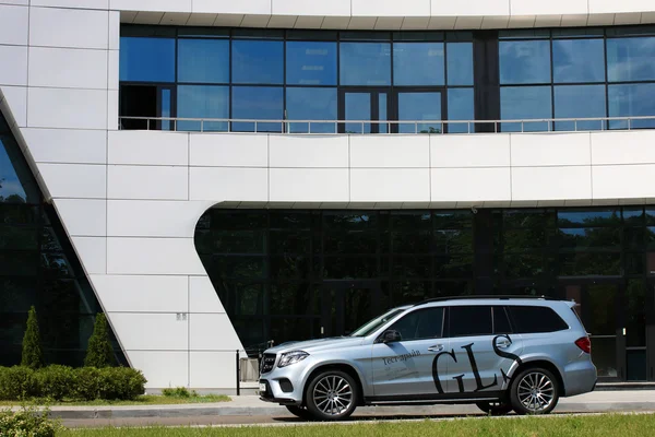 Mercedes-Benz GLS en la prueba de manejo —  Fotos de Stock