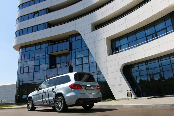 Mercedes-Benz Gls bij proefrit — Stockfoto