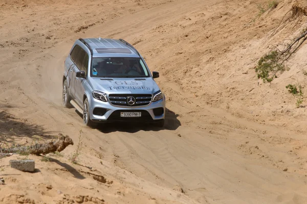 Mercedes-Benz GLS en la prueba de manejo — Foto de Stock