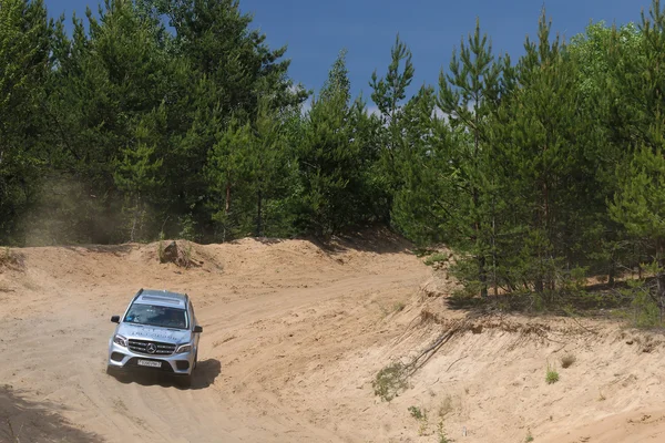 Mercedes-Benz Gls в тест-драйв — стокове фото