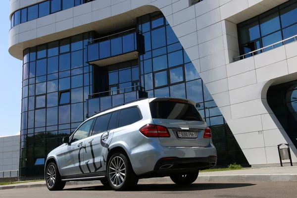 Mercedes-Benz Gls bij proefrit — Stockfoto