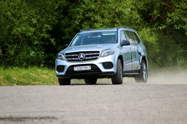 Mercedes-Benz GLS en la prueba de manejo — Foto de Stock