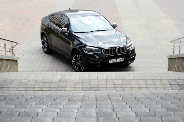 在这次试驾的 Bmw x6 M50d — 图库照片