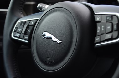 Yeni Jaguar Xe