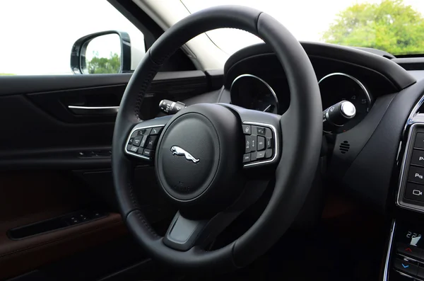 Nieuwe Jaguar Xe — Stockfoto