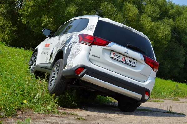 Nieuw Mitsubishi Outlander — Stockfoto