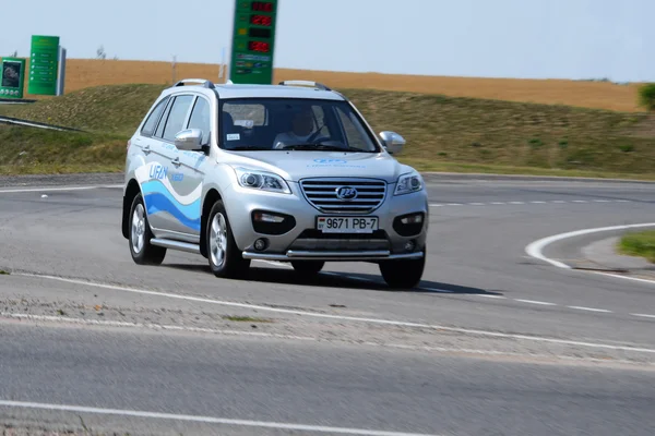 Nuevo Lifan X60 en la prueba de manejo — Foto de Stock