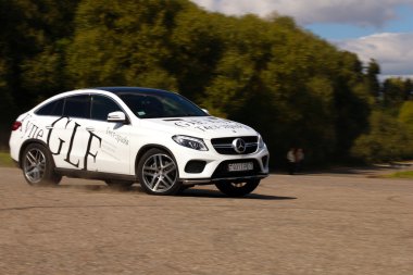 Mercedes-Benz şıya 400 Coupe açık