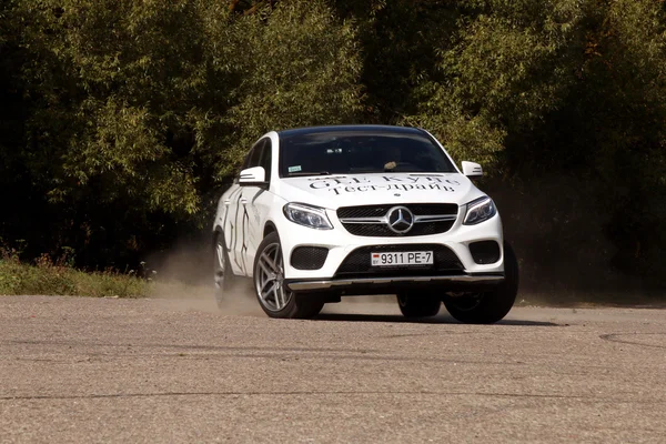 Mercedes-Benz Gle 400 Coupe buiten — Stockfoto