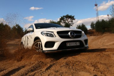 Mercedes-Benz şıya 400 Coupe açık