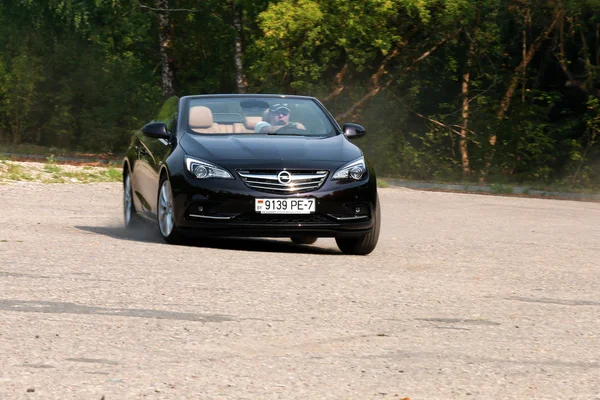 Opel Cascada en la prueba de manejo — Foto de Stock