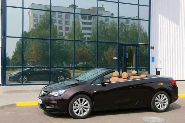 Opel Cascada en la prueba de manejo — Foto de Stock