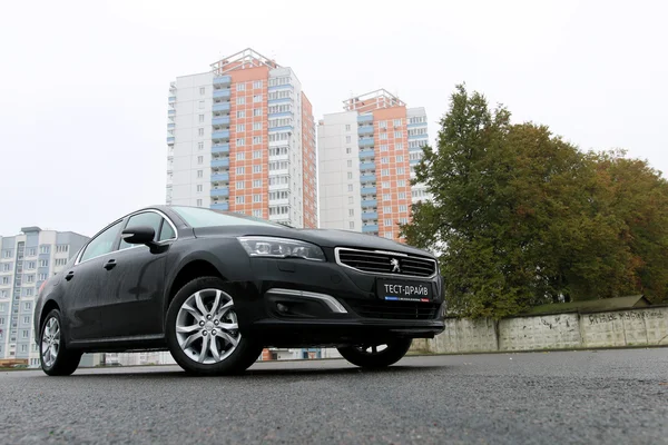 Nuevo Peugeot 508 en la prueba de manejo — Foto de Stock