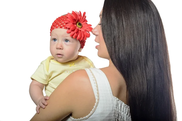 Retrato de madre y bebé aislados sobre fondo blanco — Foto de Stock