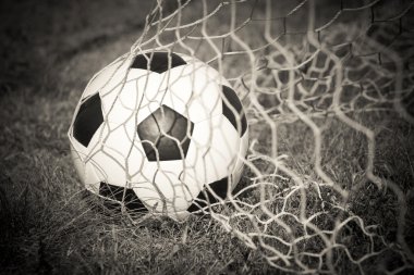 Siyah ve beyaz: futbol topu kalede net