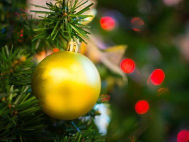 Noel ağacında Noel süsleri