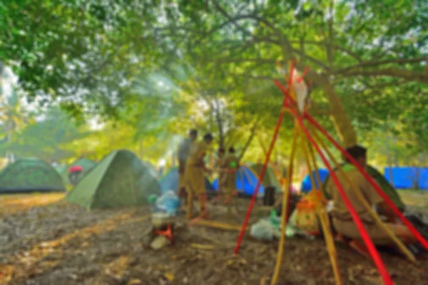 Exploradores borrosa acampar fondo . —  Fotos de Stock