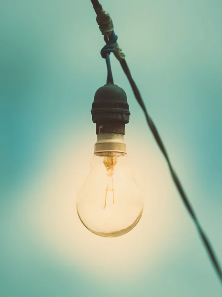 Vecchia lampadina con effetto retrò — Foto Stock