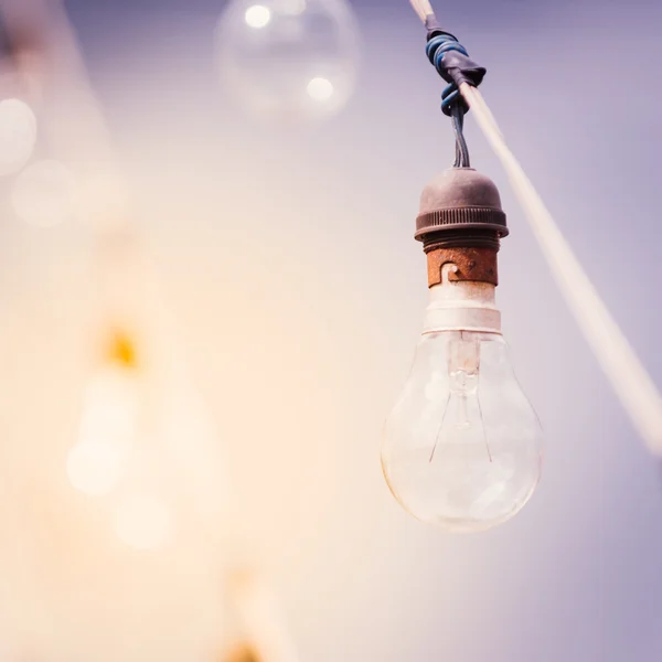 Vecchia lampadina con effetto retrò — Foto Stock