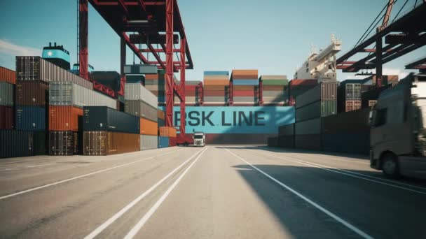 从货船上装集装箱 集装箱码头的货运卡车 3D可视化 — 图库视频影像
