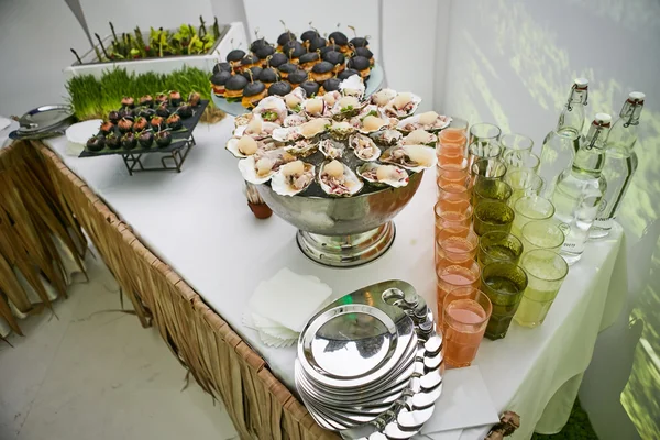 Arkadaşlık yemek catering — Stok fotoğraf