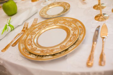 dekore edilmiş lüks masa