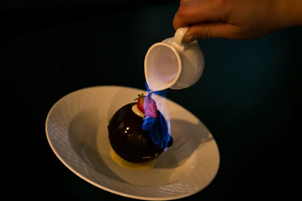 Pastel de chocolate quema —  Fotos de Stock