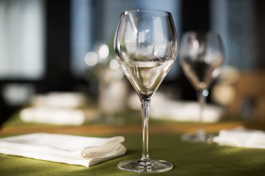 parlak Şarap kadehi ve peçete