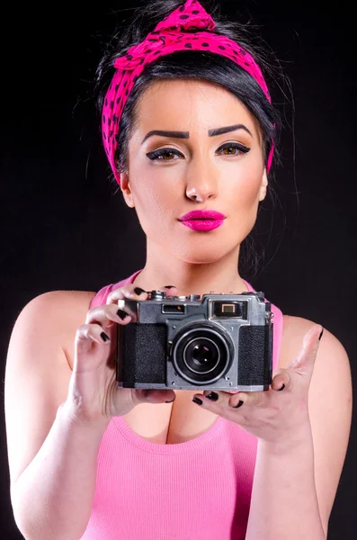 Pin-up kızı ile eski fotoğraf makinesi Stok Fotoğraf