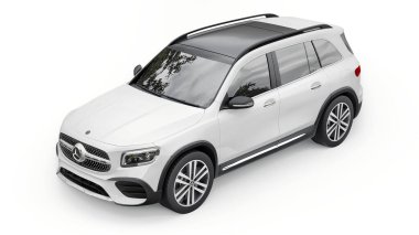 Tula, Rusya. 3 Temmuz 2021: Mercedes-Benz GLB 2020 beyaz kompakt lüks SUV arabası beyaz arka planda izole edildi. 3d illüstrasyon