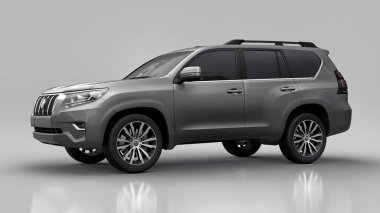 Tula, Rusya. 12 Temmuz 2021: Toyota Land Cruiser Prado 2018 gri arazi aracı gri arka planda izole edildi. 3d oluşturma