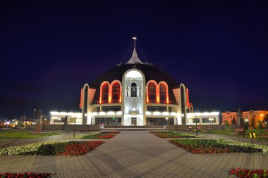 Tula silah Müzesi. Tula, Rusya Federasyonu. İlk silâhçı Demidov anıt ve Tula silah Müzesi.
