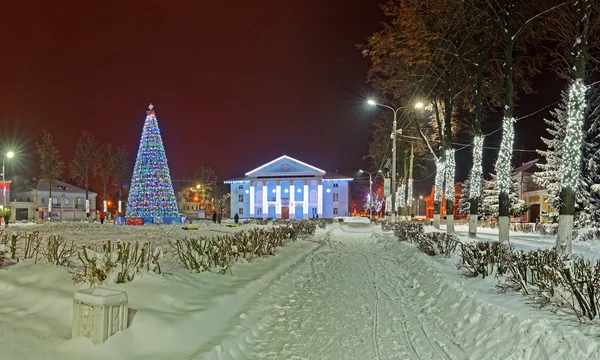 Beautiful decorated street during the winter holiday, located in Tula, Russia. — Stock Photo, Image