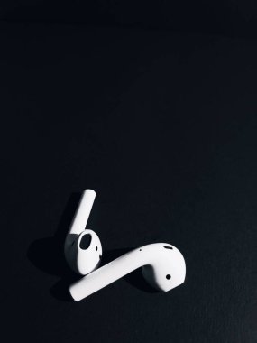 Flat lay fotoğrafçılık, Apple hava podları fotoğraflar, siyah beyaz duvar kağıtları.