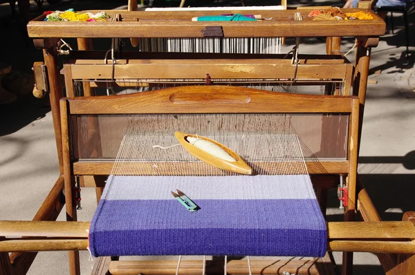 カーペット、ブルガリアの伝統的な手織機 — ストック写真