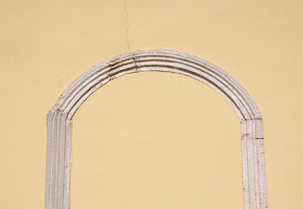 Uszczelnione średniowieczny kamień arch zbliżenie — Zdjęcie stockowe