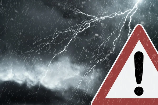 Caution - Thunderstorm ahead — Stock Photo, Image