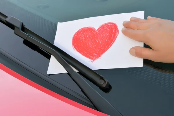 Boleto de amor bajo un limpiaparabrisas —  Fotos de Stock