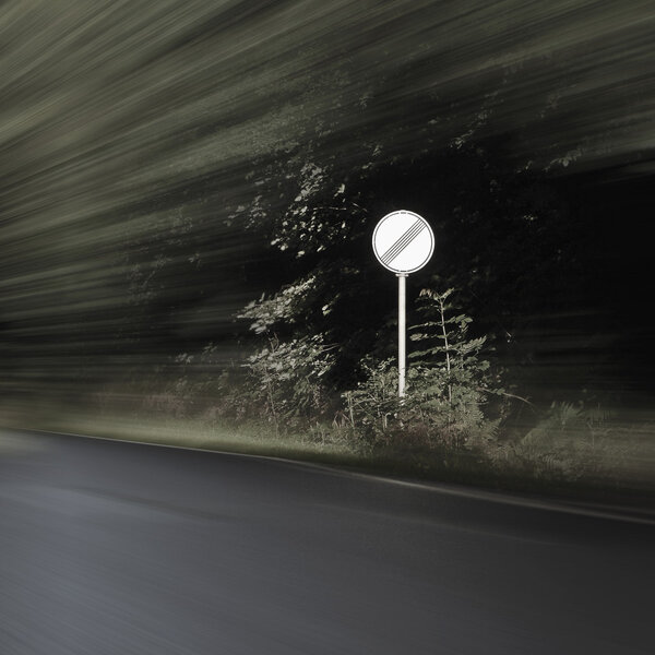 Дорожный знак - без ограничений
