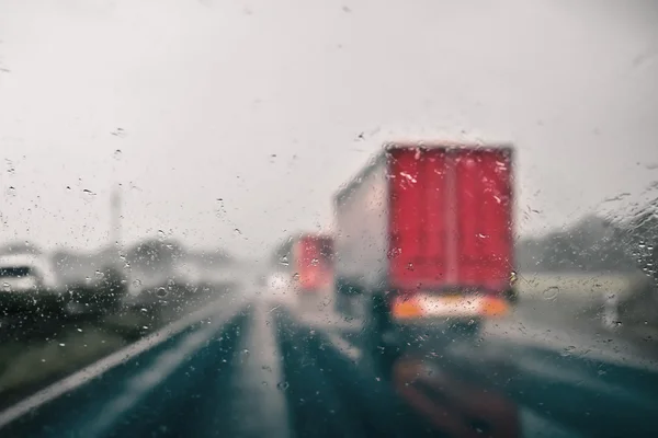 Dåligt väder körning — Stockfoto