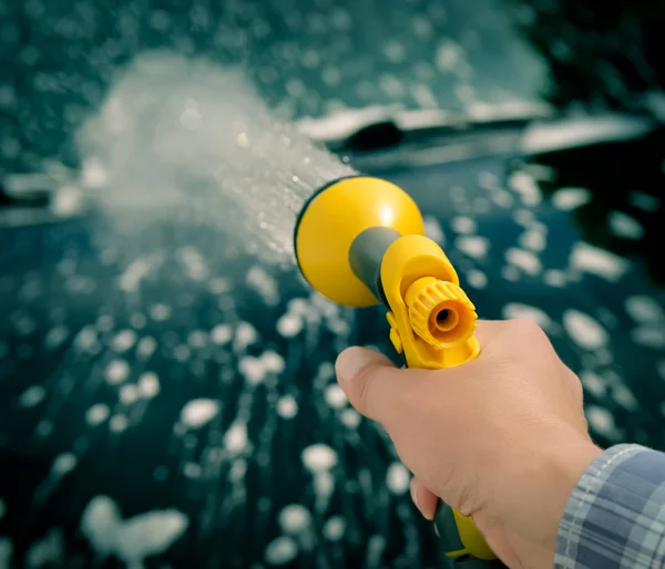 Bilvård - tvätta en bil för Hand — Stockfoto